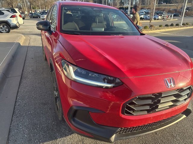 Used 2025 Honda HR-V Sport image 9