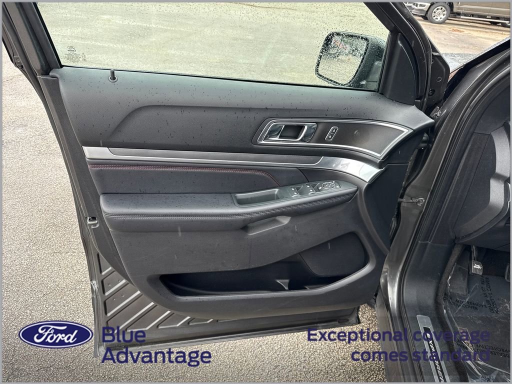 Used 2018 Ford Explorer Sport image 12
