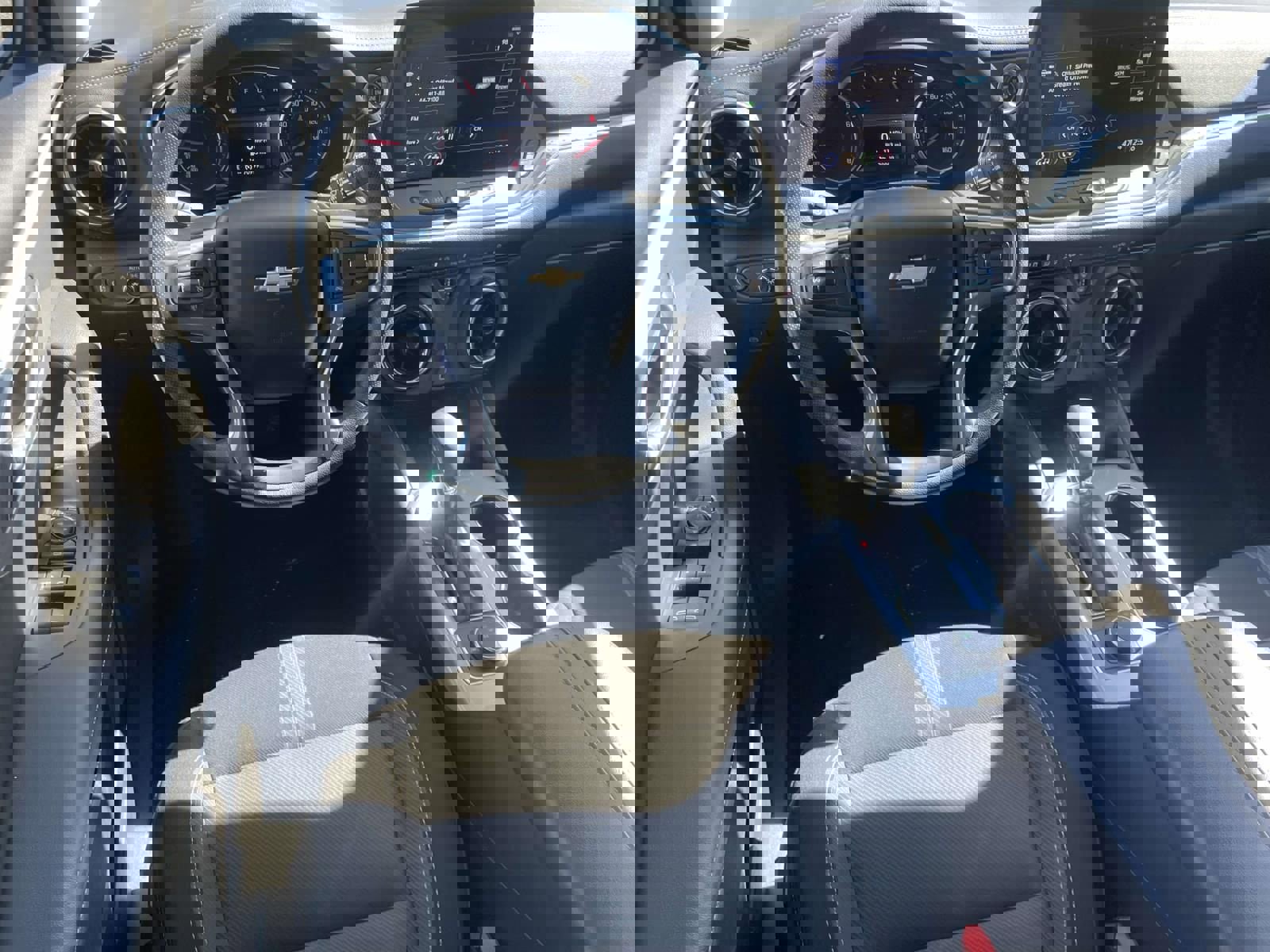 Used 2023 Chevrolet Blazer LT image 11