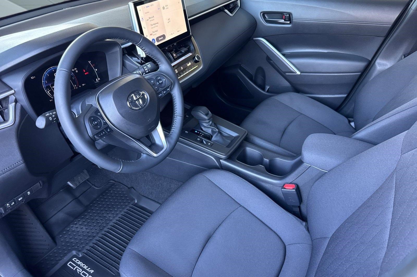 New 2026 Toyota Corolla Cross LE FWD image 4