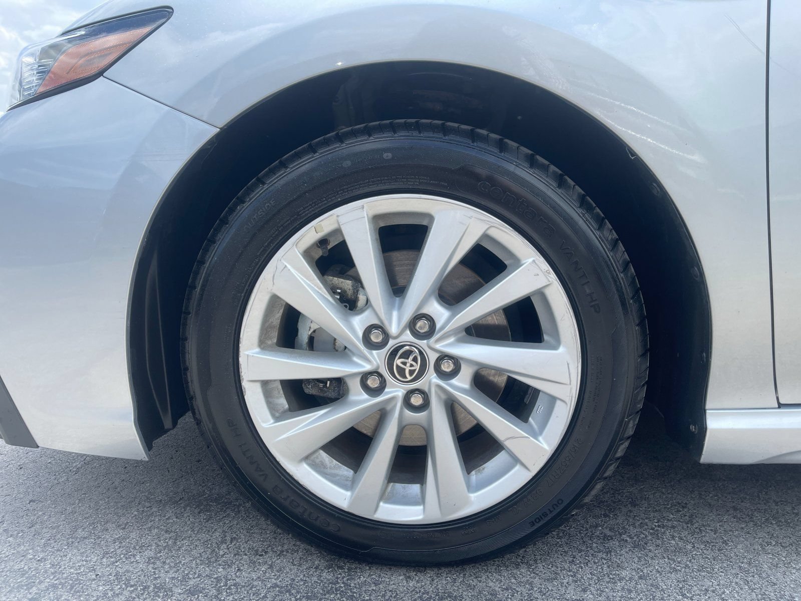 Used 2024 Toyota Camry SE FWD image 29