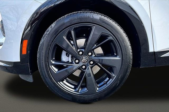 Certified 2025 Buick Envision Sport Touring image 8