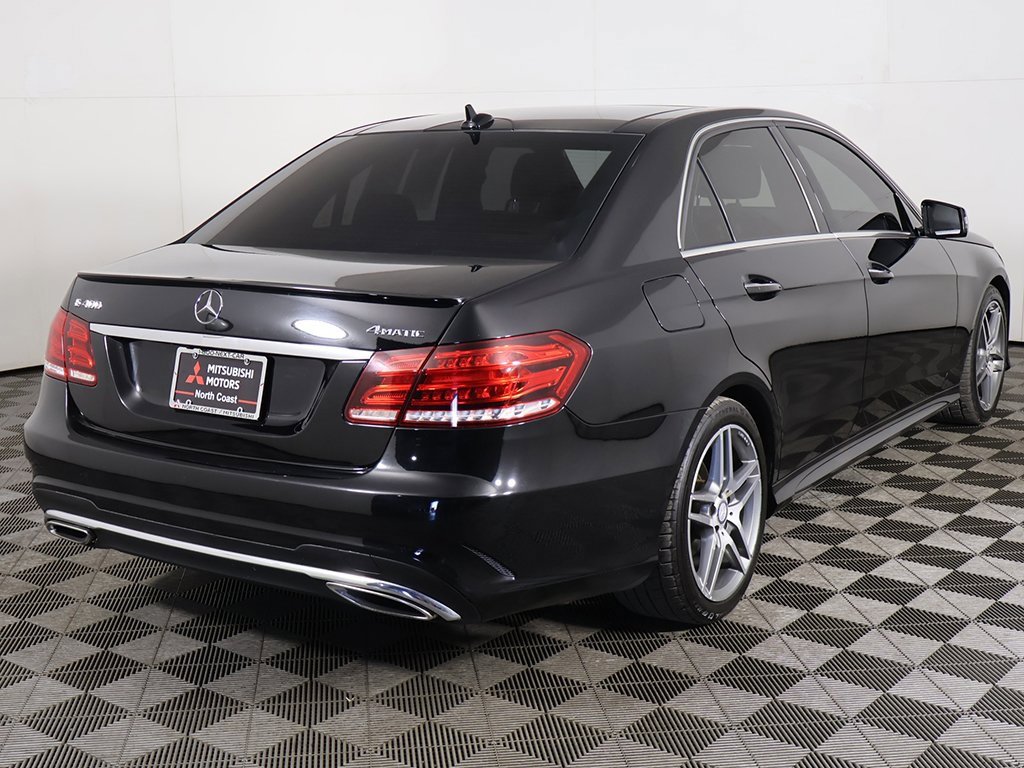 Used 2015 Mercedes-Benz E 400 4MATIC Sedan w/ Lighting Package image 10
