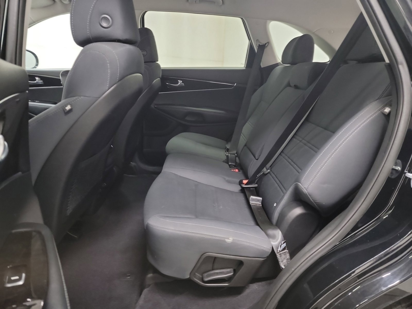 Used 2017 Kia Sorento LX image 27