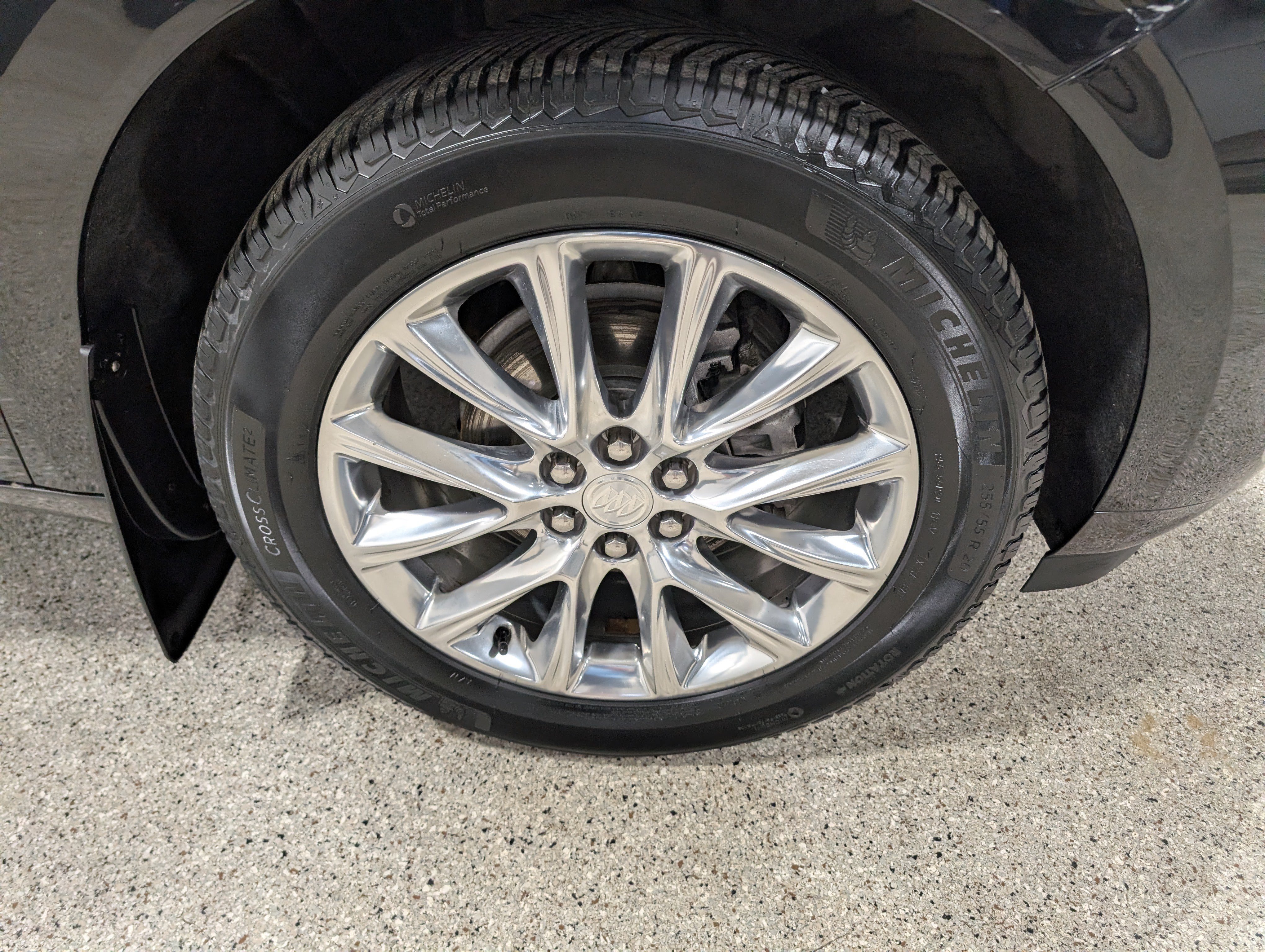 Used 2020 Buick Enclave Premium w/ Sun and Sites Package AWD/4WD image 12