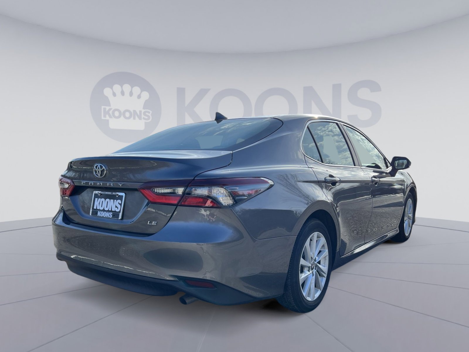Used 2022 Toyota Camry LE image 7
