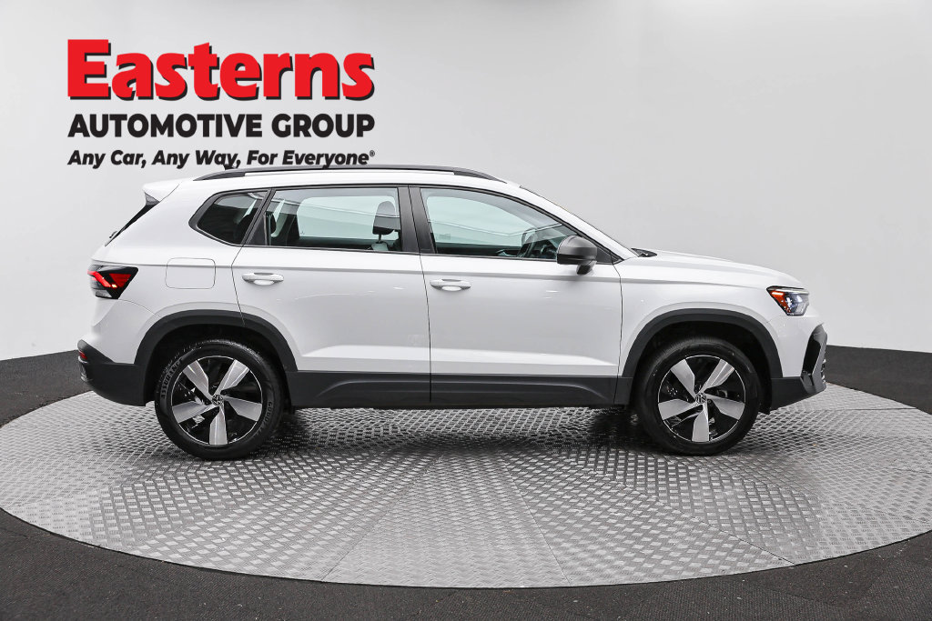 Used 2025 Volkswagen Taos S AWD/4WD image 5