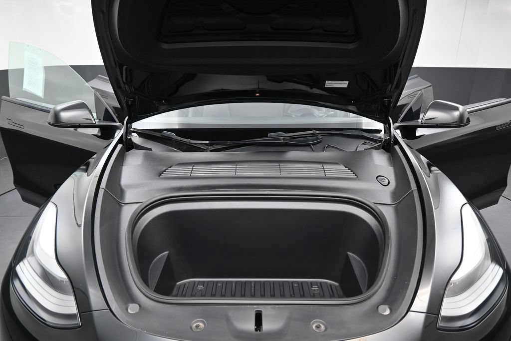 Used 2023 Tesla Model Y 2WD image 37