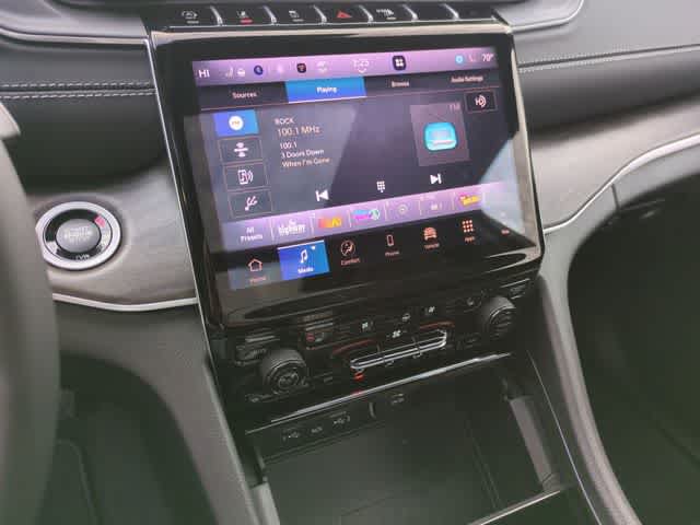 New 2025 Jeep Grand Cherokee L Limited w/ Luxury Tech Group II AWD/4WD image 30