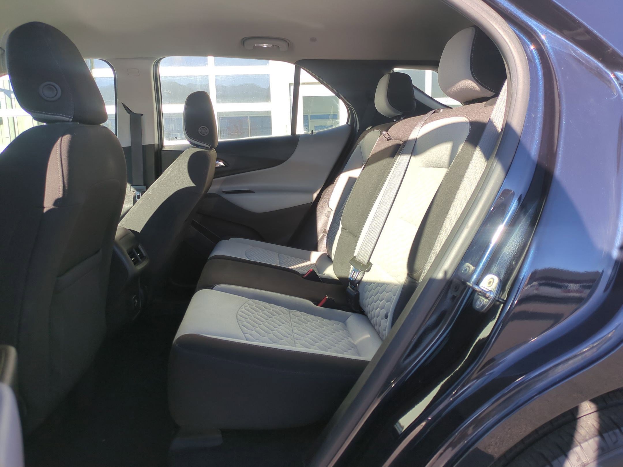 Used 2021 Chevrolet Equinox LS w/ LPO, Floor Liner Package image 28