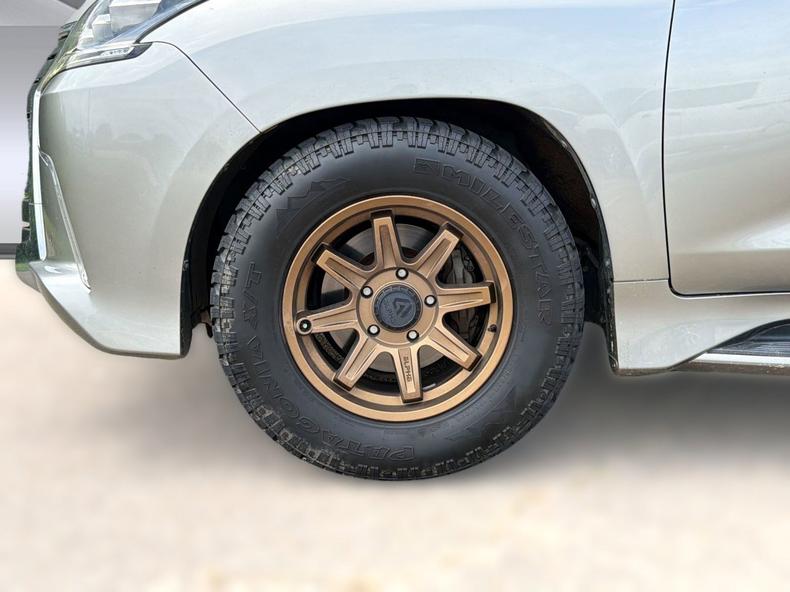 Used 2019 Lexus LX 570 4WD image 11