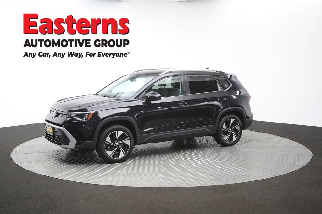 Used 2025 Volkswagen Taos SE AWD/4WD image 57