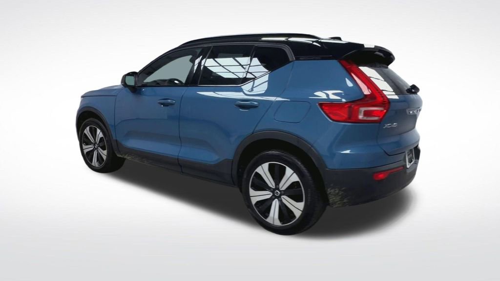 Used 2023 Volvo XC40 Recharge Plus w/ Protection Package Premier image 6