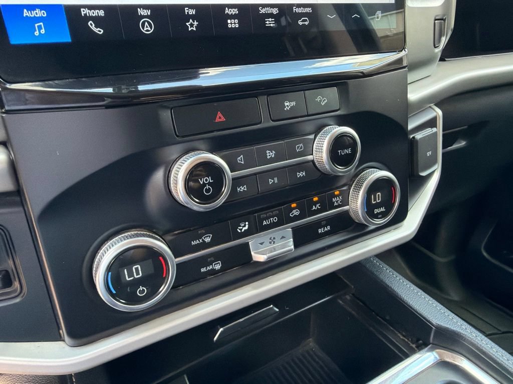 Used 2023 Ford Expedition XL AWD/4WD image 27