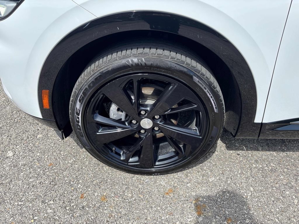 Used 2021 Buick Envision Essence w/ Sport Touring Package FWD image 34