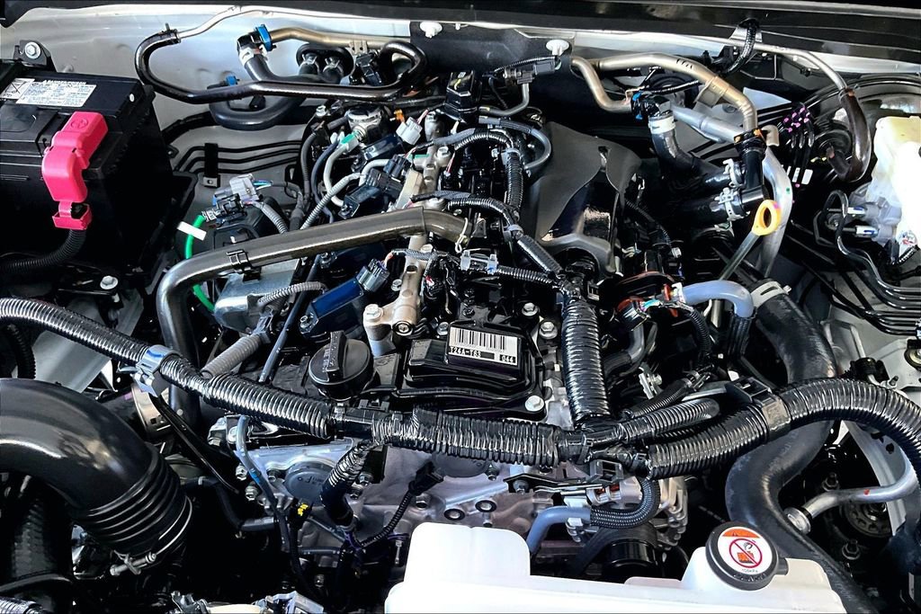 Certified 2025 Toyota Tacoma SR image 29