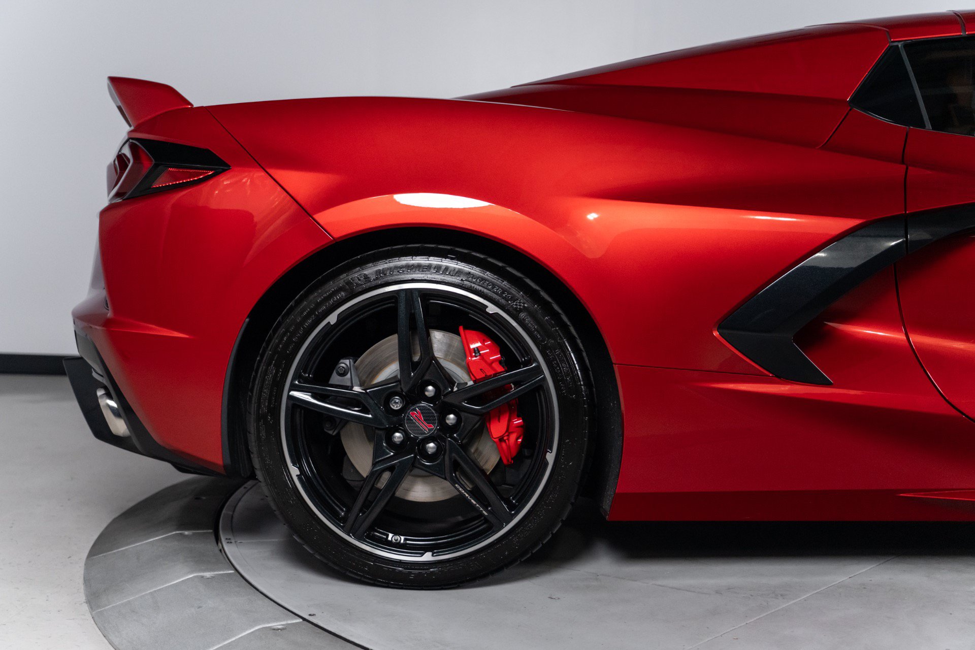Used 2023 Chevrolet Corvette Stingray Premium Conv w/ Z51 Performance Package RWD image 91