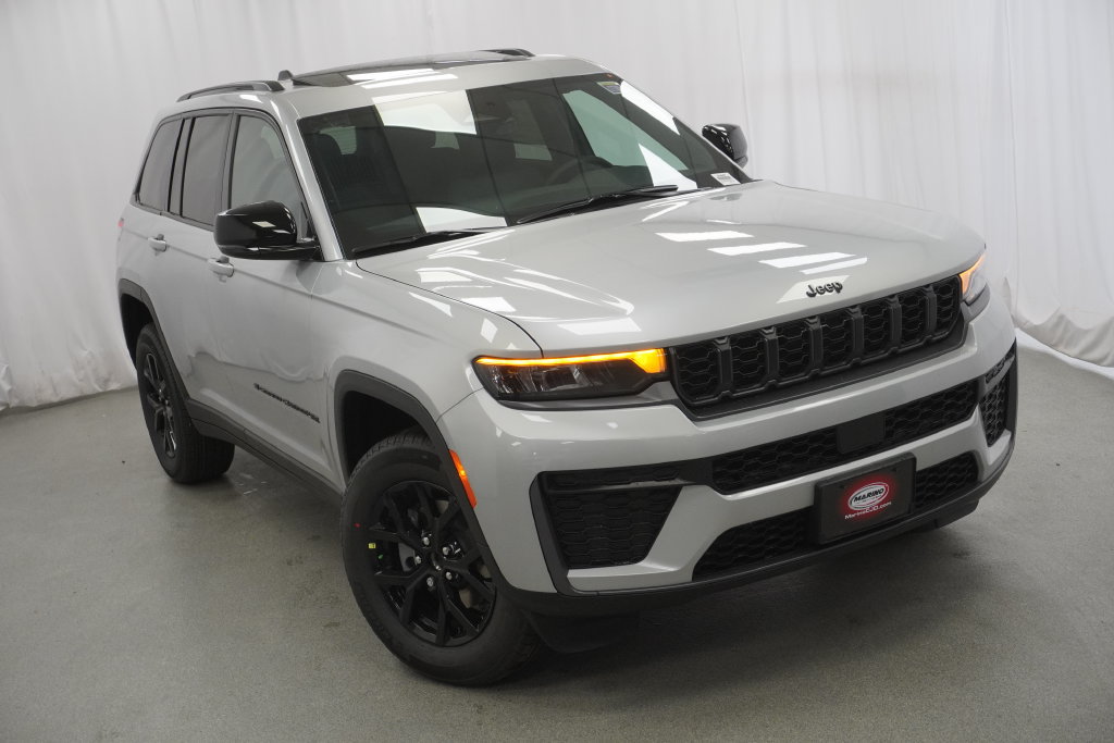 New 2026 Jeep Grand Cherokee Altitude AWD/4WD image 8