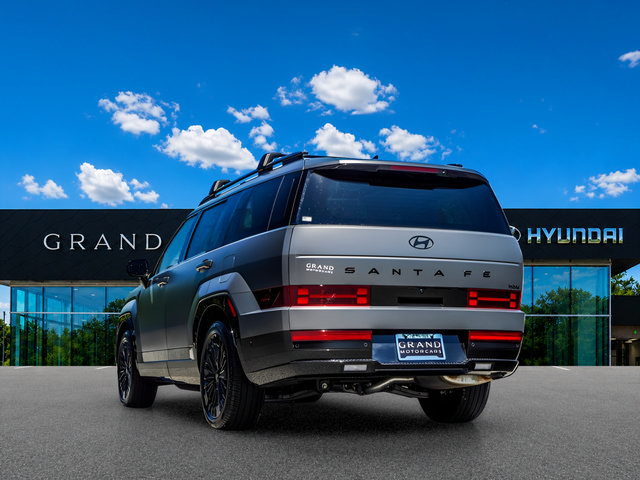 Certified 2025 Hyundai Santa Fe Calligraphy FWD image 2