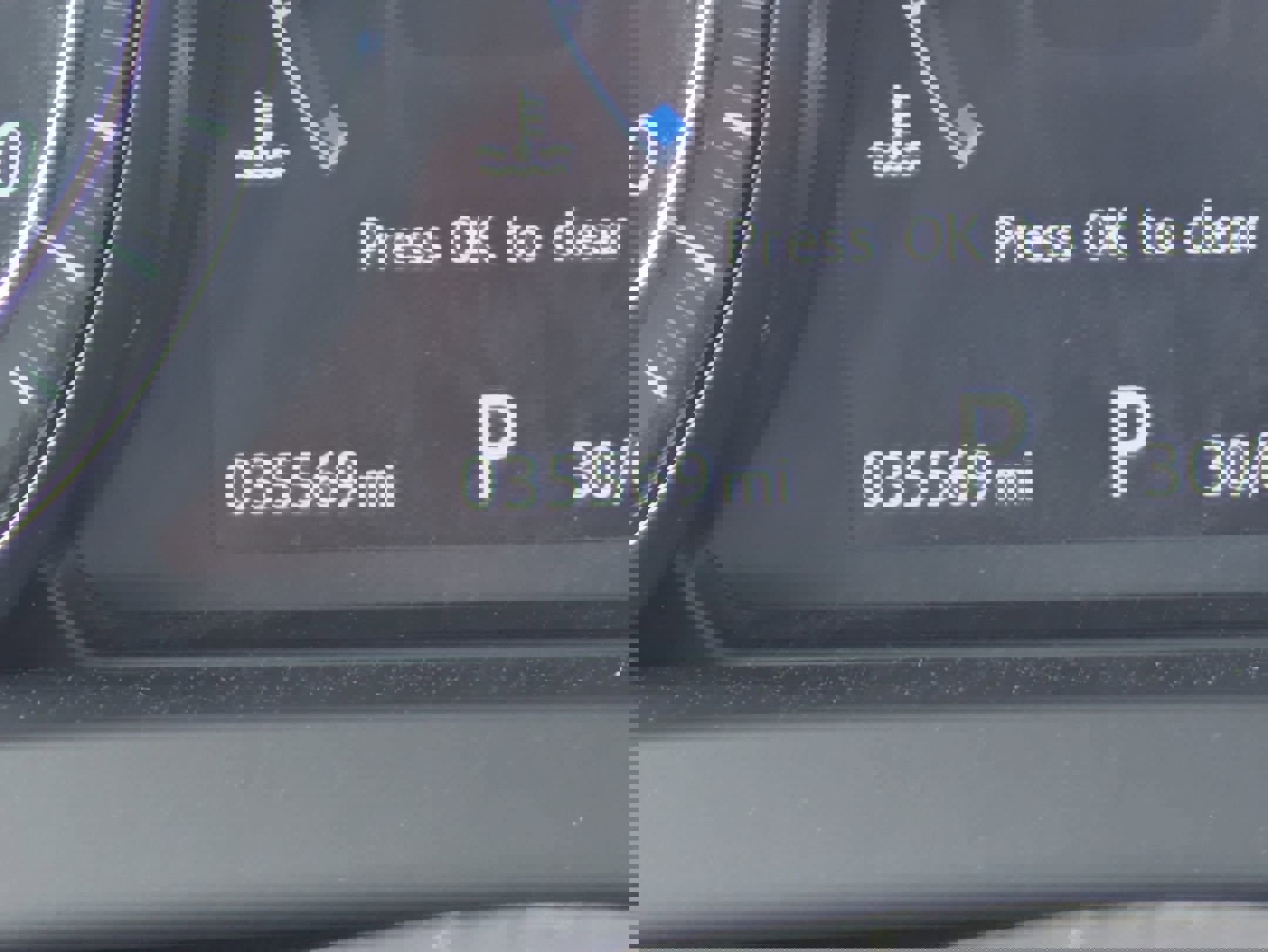 Used 2017 Jaguar F-TYPE R image 11