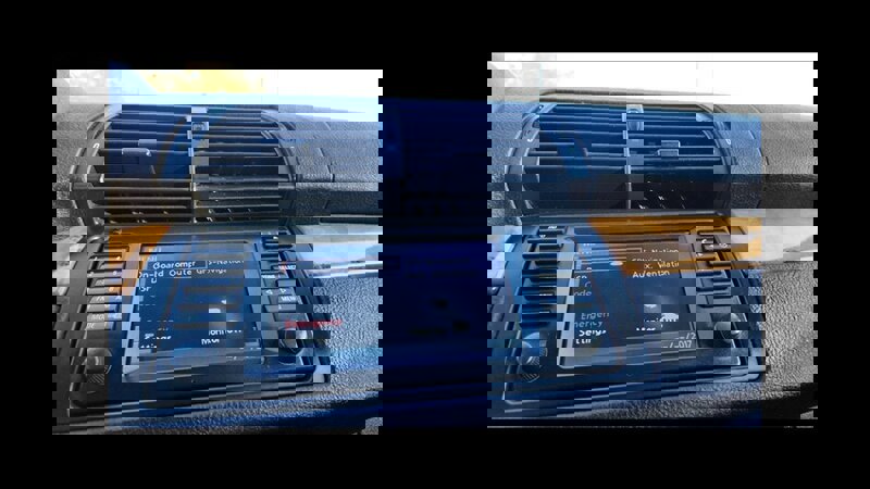 Used 2003 BMW X5 3.0i image 9