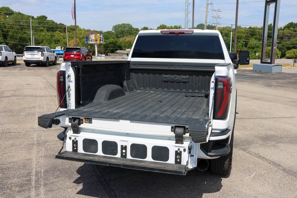 Used 2025 GMC Sierra 2500 AT4 AWD/4WD image 11