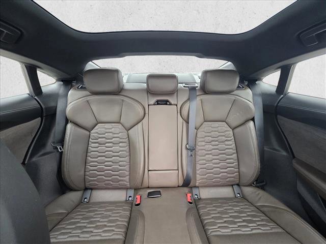 Used 2022 Audi e-tron GT Premium Plus image 16