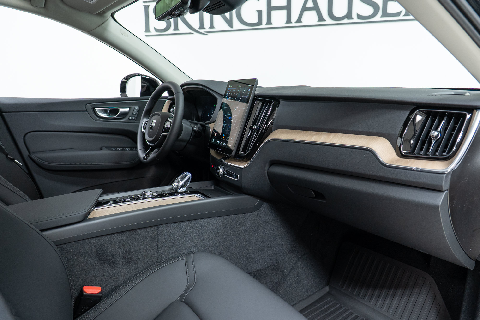 New 2026 Volvo XC60 B5 Core w/ Climate Package AWD/4WD image 21