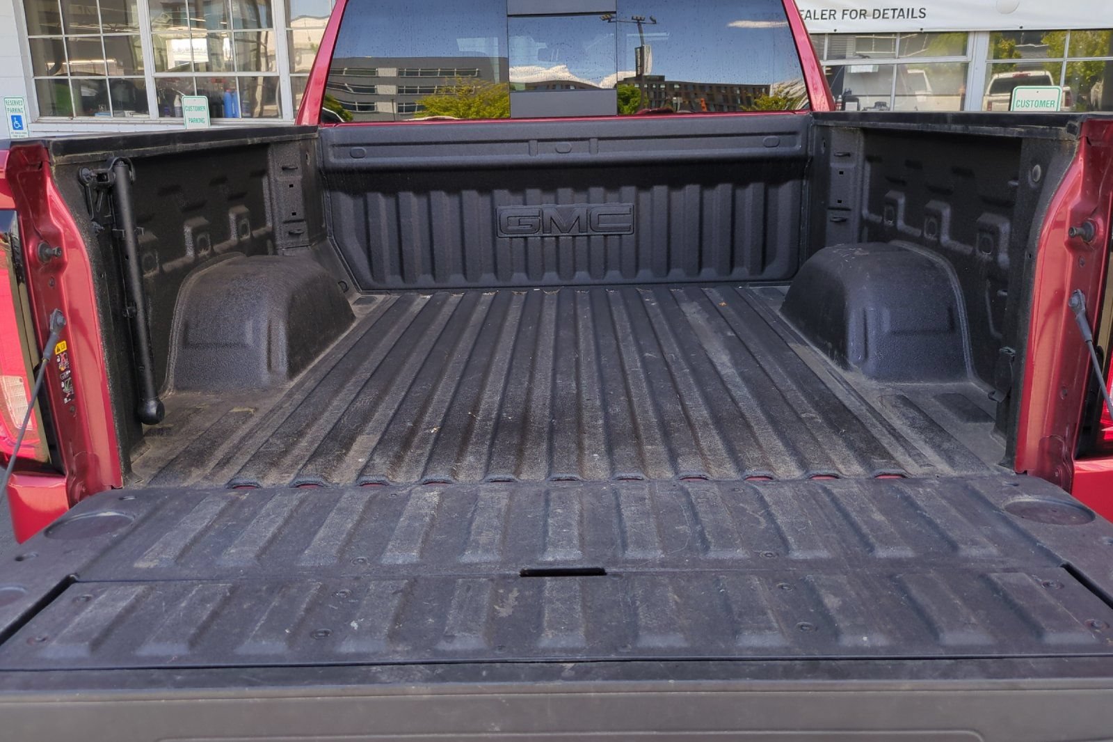 Used 2024 GMC Sierra 1500 SLT w/ SLT Premium Package AWD/4WD image 16