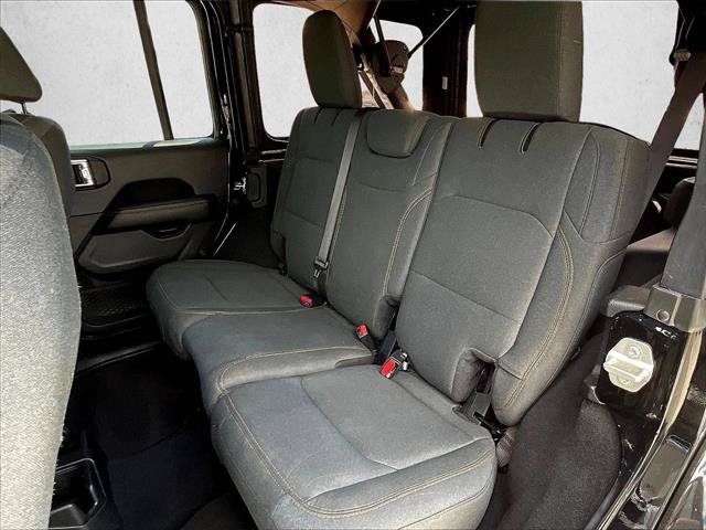 Used 2024 Jeep Wrangler Unlimited Sahara AWD/4WD image 28