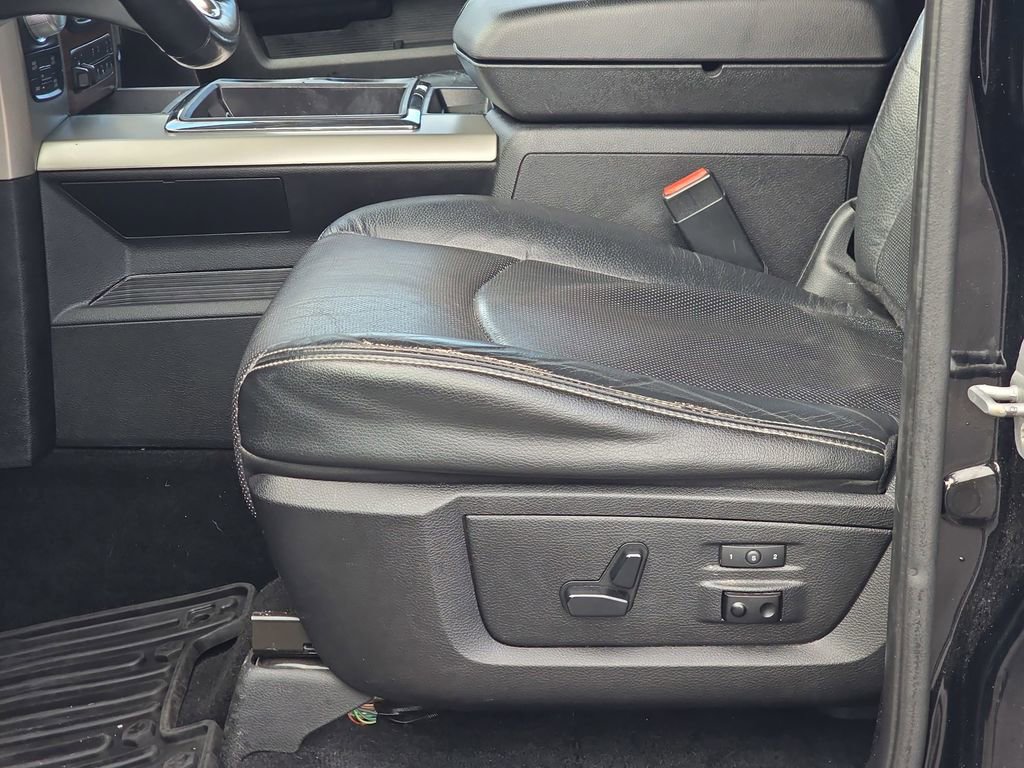 Used 2014 RAM 1500 Laramie w/ Convenience Group image 28