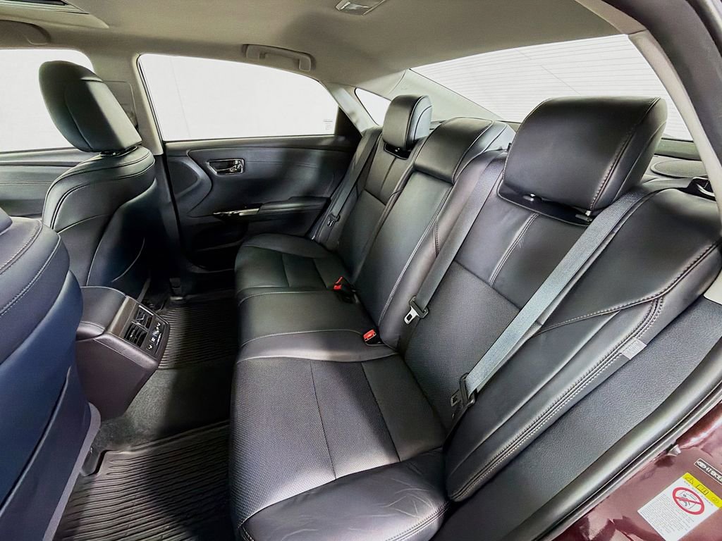 Used 2018 Toyota Avalon Limited w/ Carpet Mat Package FWD image 20