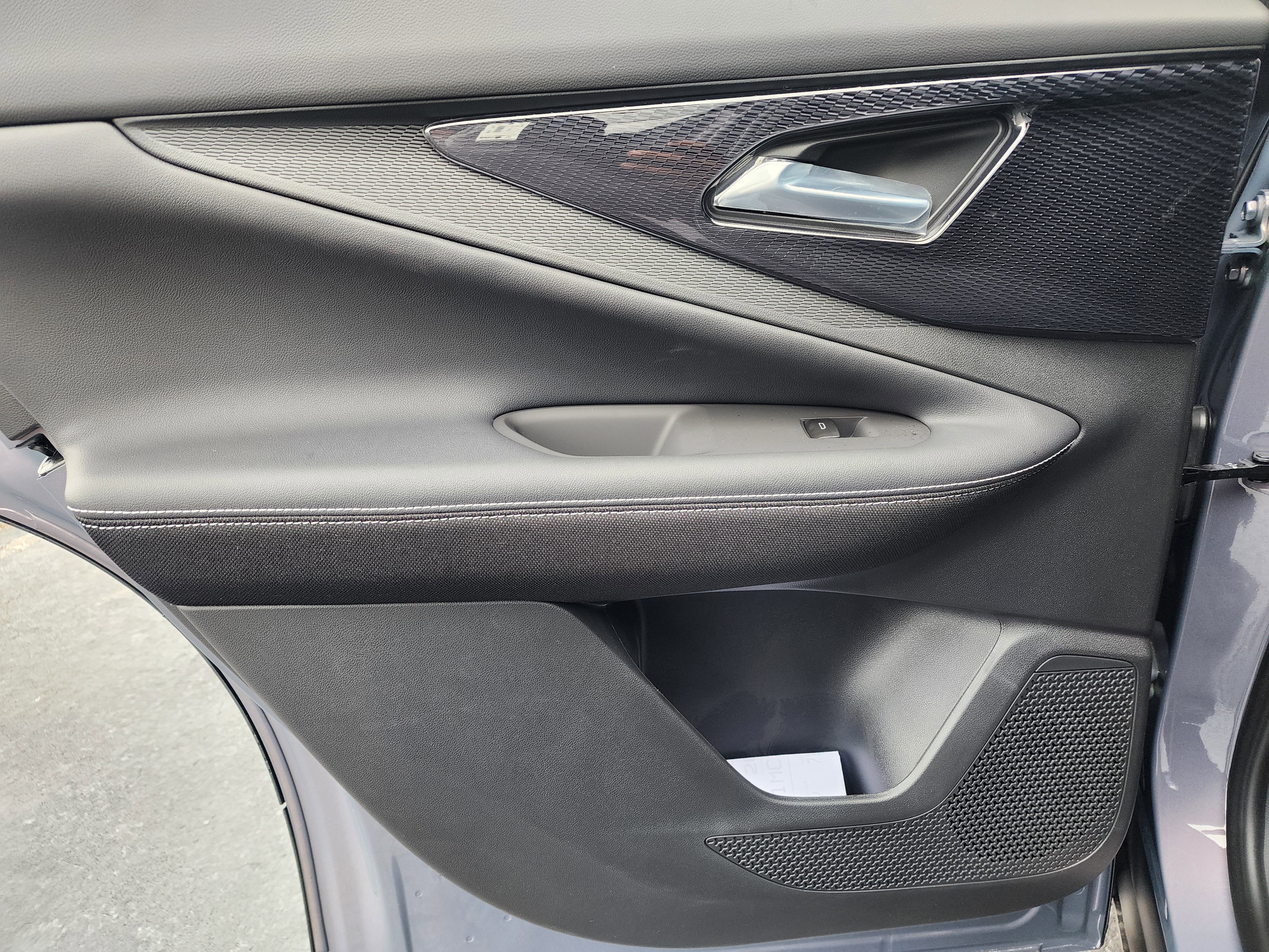 New 2026 Chevrolet Blazer EV LT image 15