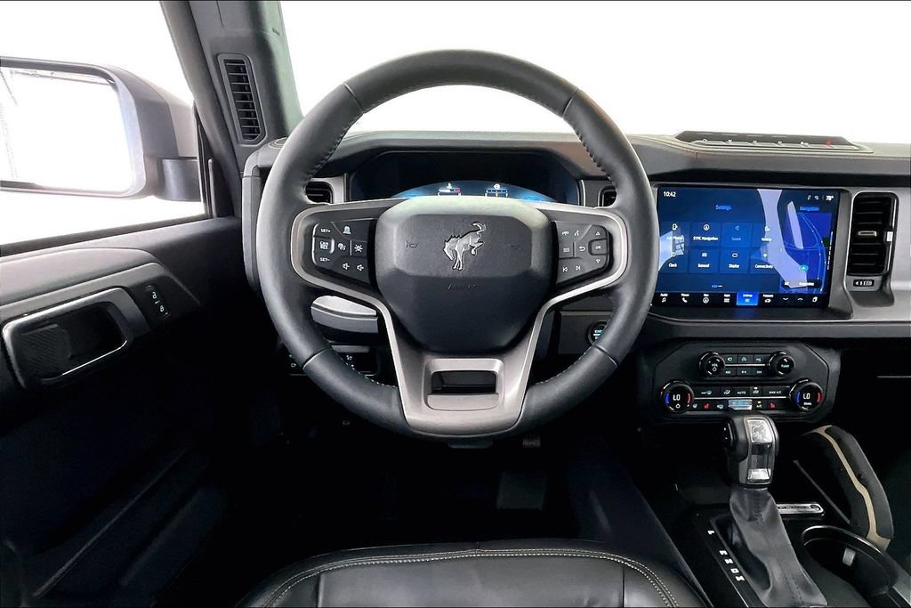 Used 2025 Ford Bronco Badlands AWD/4WD image 6