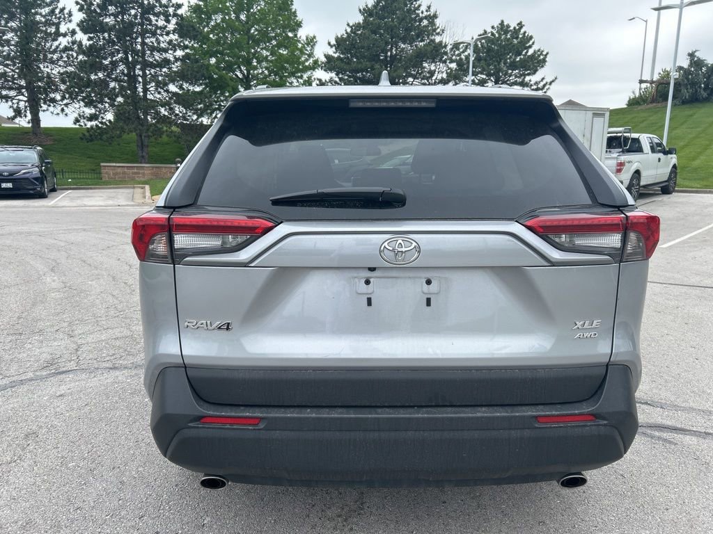 Used 2025 Toyota RAV4 XLE AWD/4WD image 6