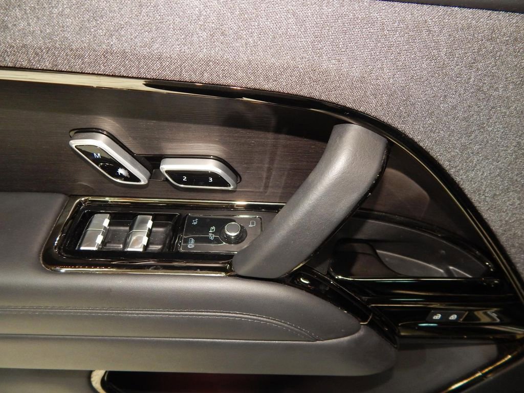 Used 2023 Land Rover Range Rover Sport SE Dynamic image 15