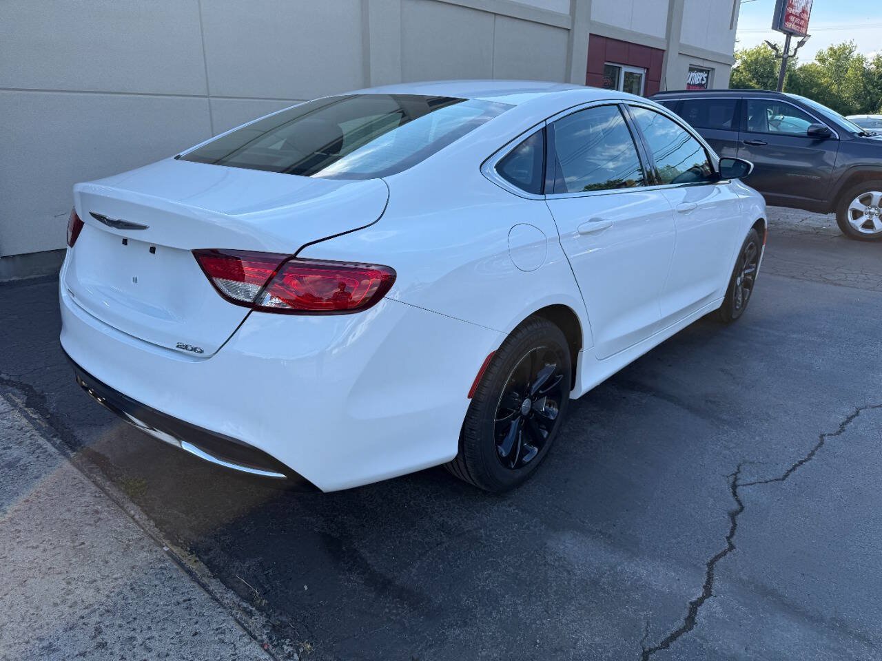 Used 2015 Chrysler 200 Limited FWD image 6