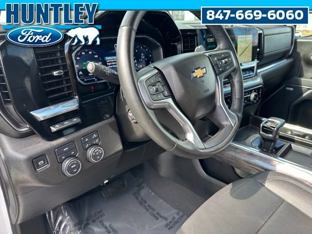 Used 2025 Chevrolet Silverado 1500 LTZ w/ Technology Package image 20