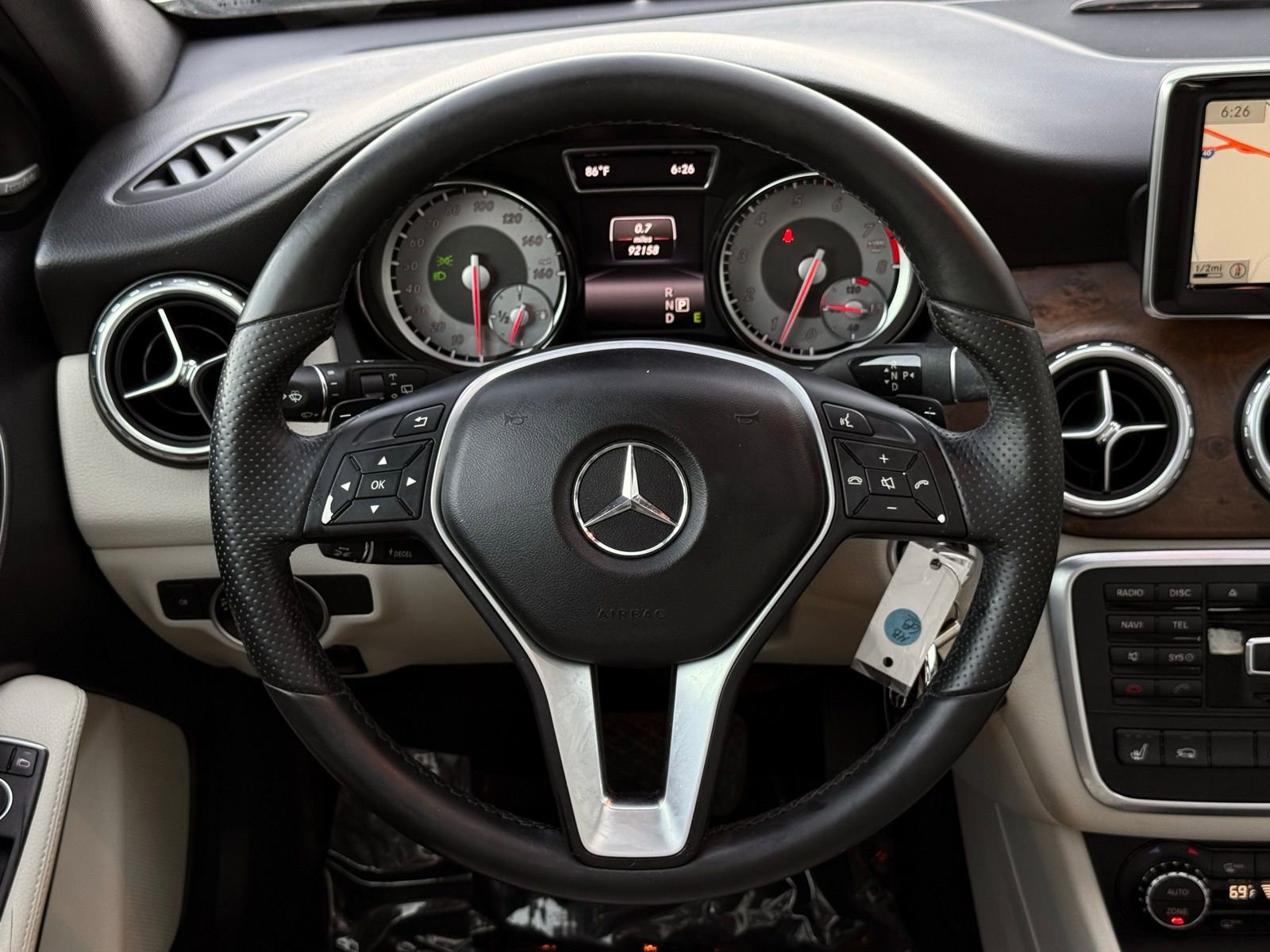 Used 2015 Mercedes-Benz GLA 250 4MATIC image 32