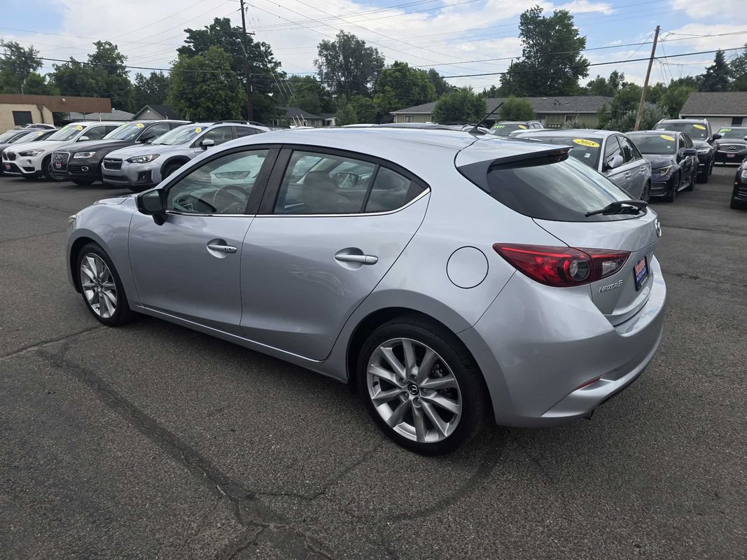 Used 2017 MAZDA MAZDA3 Touring FWD image 12