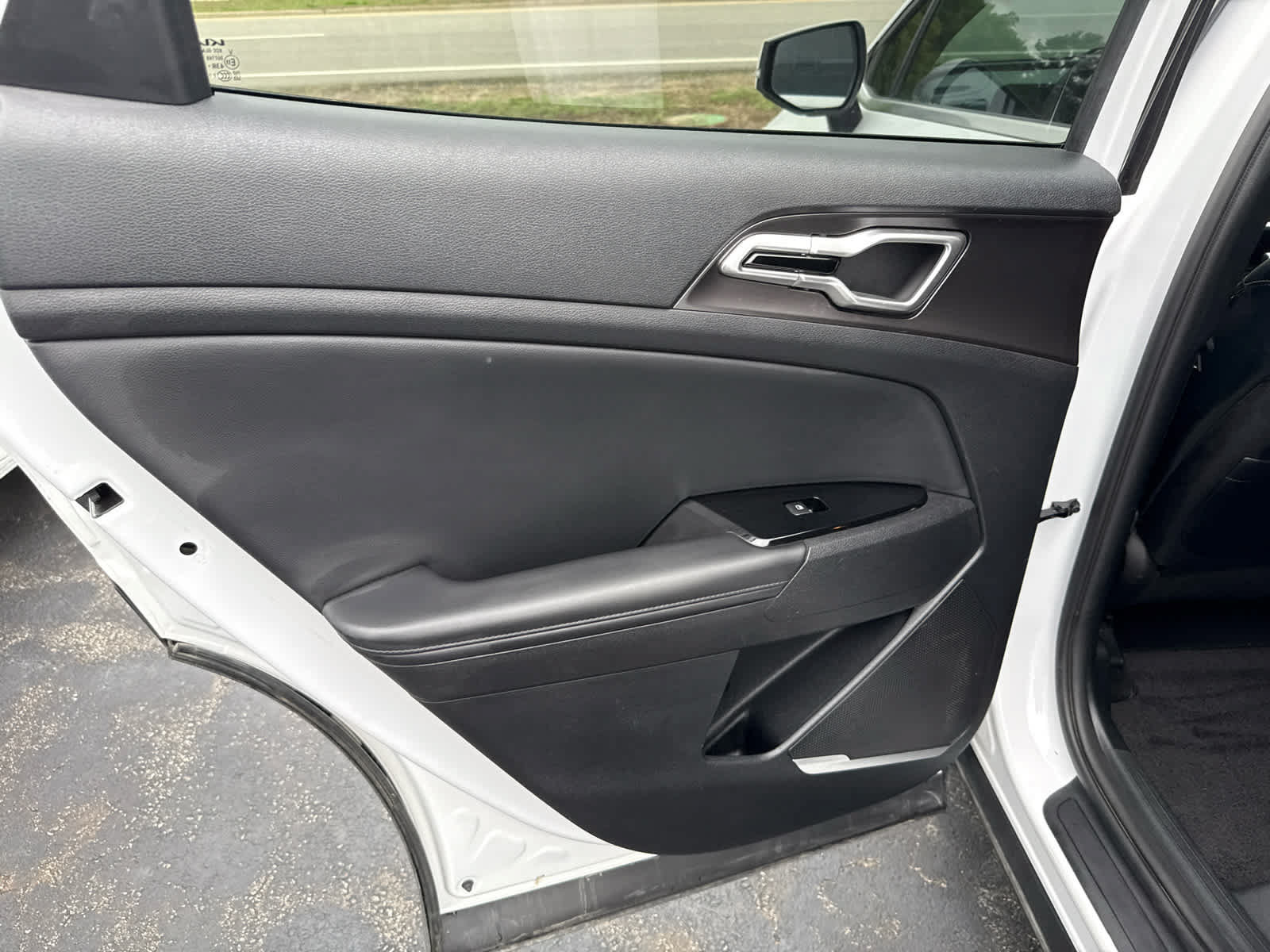 Used 2023 Kia Sportage EX FWD image 15