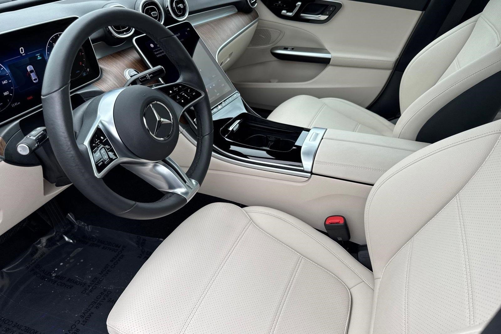 Certified 2025 Mercedes-Benz C 300 4MATIC Sedan image 4