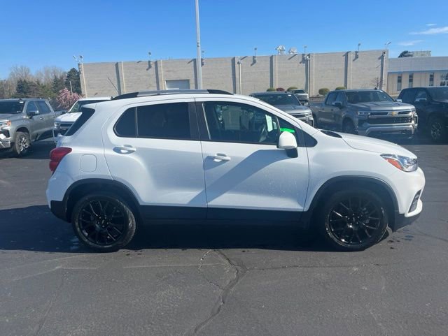 Used 2022 Chevrolet Trax LT w/ Sport Edition FWD image 5
