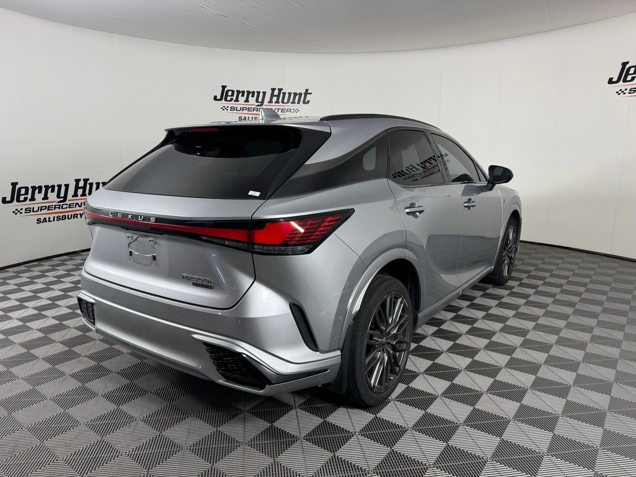 Used 2023 Lexus RX 500h F Sport w/ Cold Area Package AWD/4WD image 6
