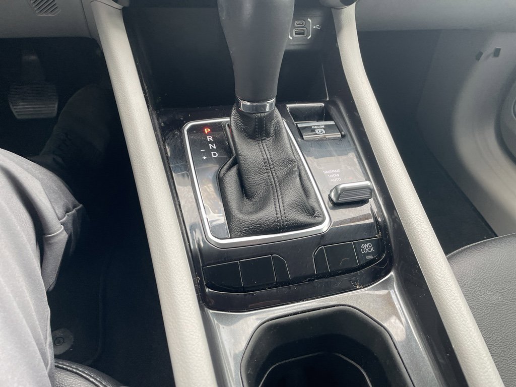 Used 2023 Jeep Compass Latitude image 15