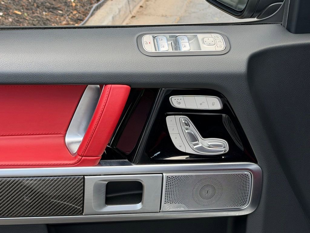 Used 2024 Mercedes-Benz G 550 image 29