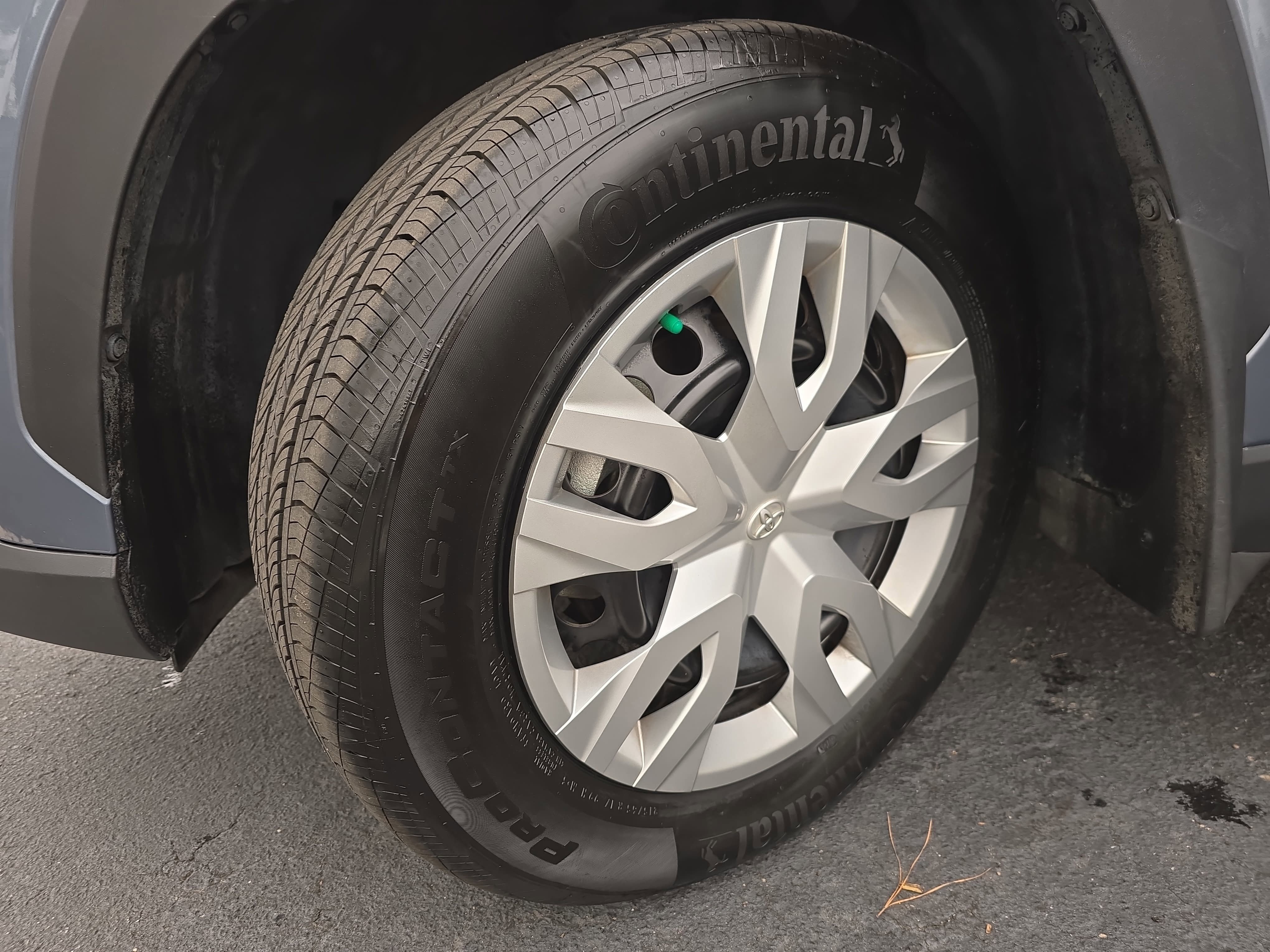 Used 2024 Toyota Corolla Cross L FWD image 29