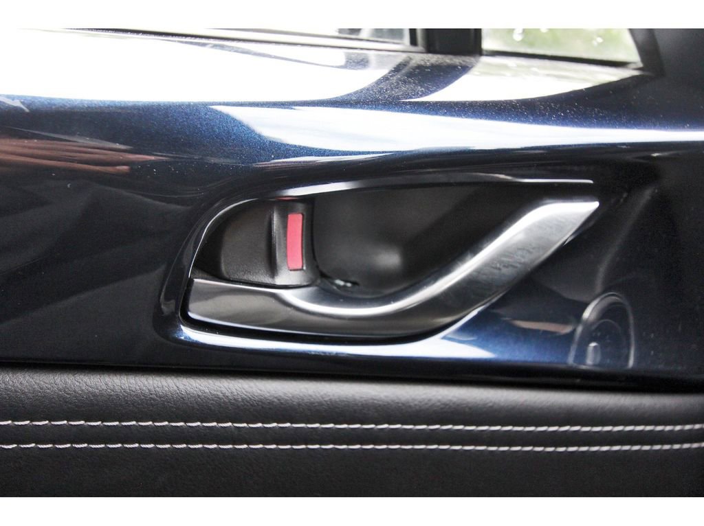 Used 2025 MAZDA MX-5 Miata RF Grand Touring RWD image 18