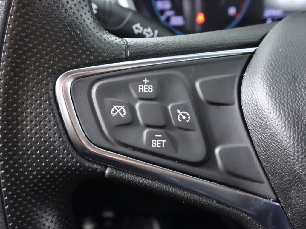 Used 2021 Chevrolet Malibu LT FWD image 13