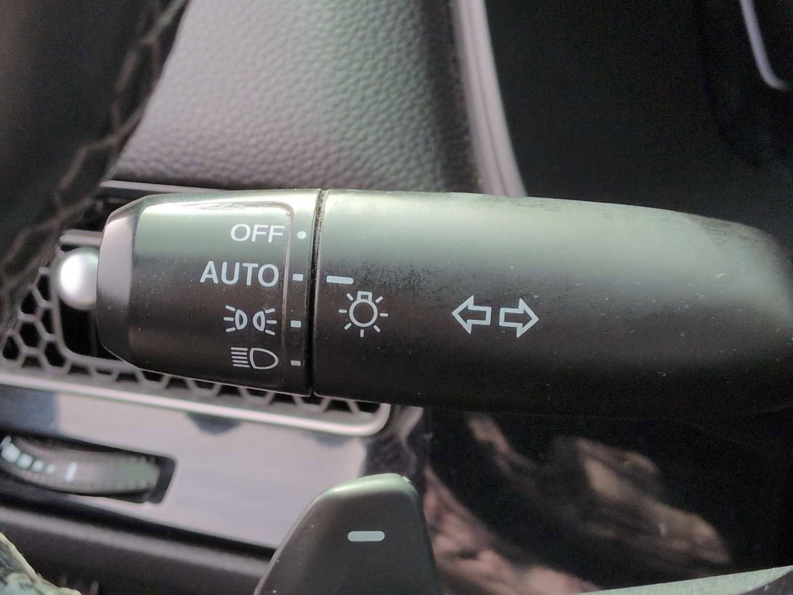 Used 2022 Honda Civic Sport image 25